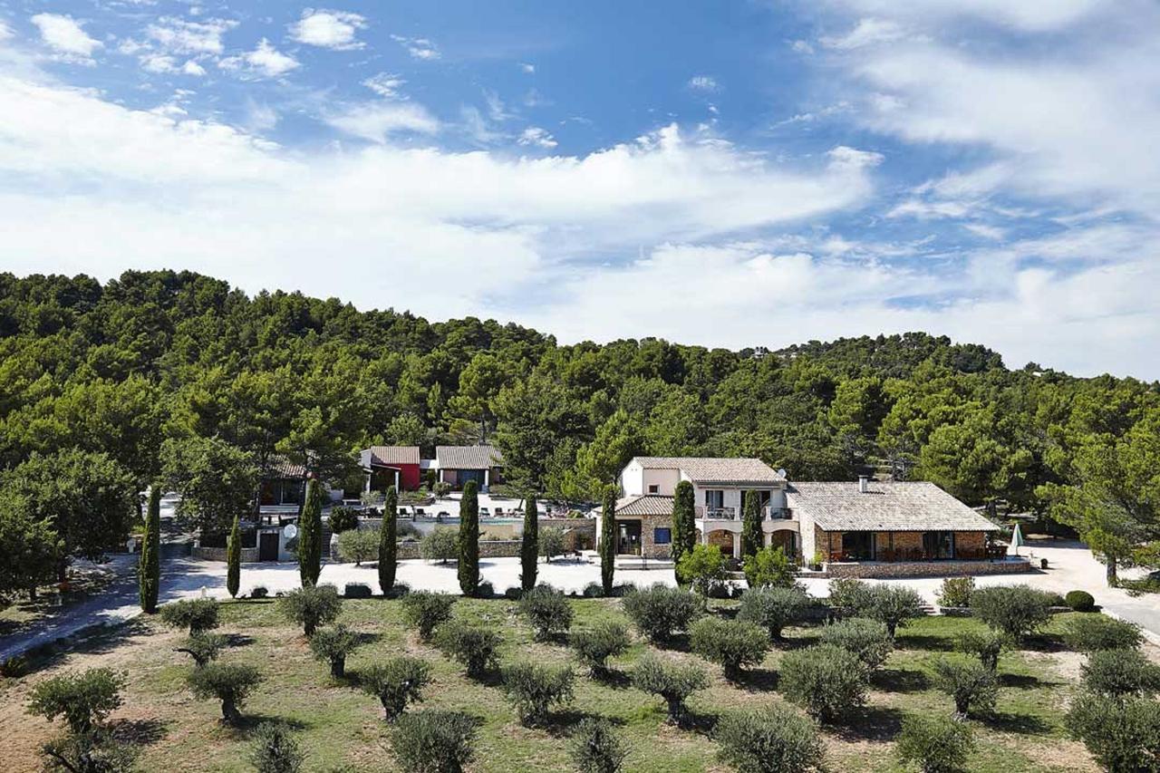 Le Jas De Joucas Hotel-Restaurant Exterior photo