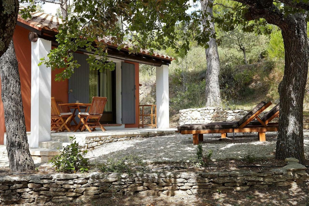Le Jas De Joucas Hotel-Restaurant Exterior photo